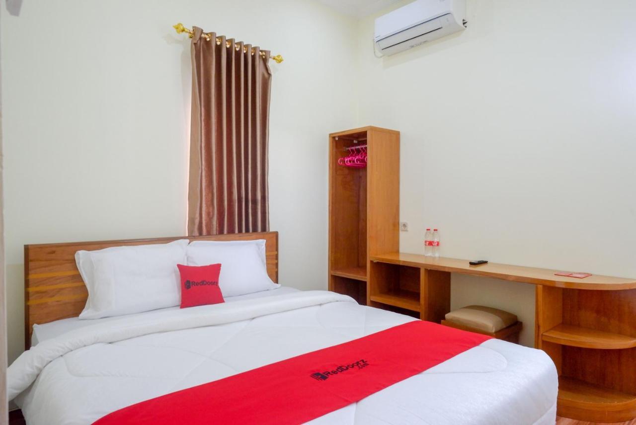 Reddoorz Near Rita Supermall Purwokerto 2 Exterior photo