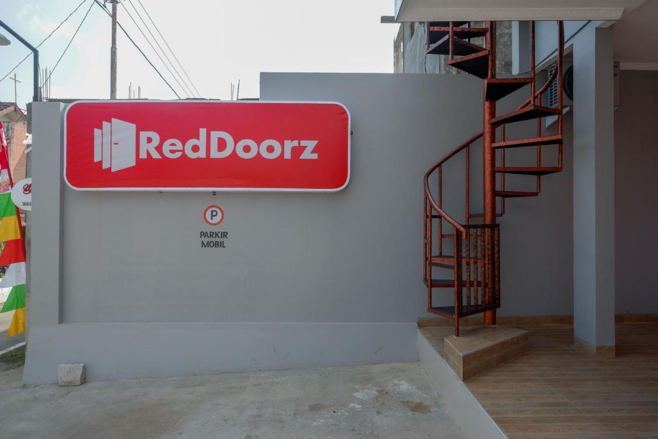 Reddoorz Near Rita Supermall Purwokerto 2 Exterior photo
